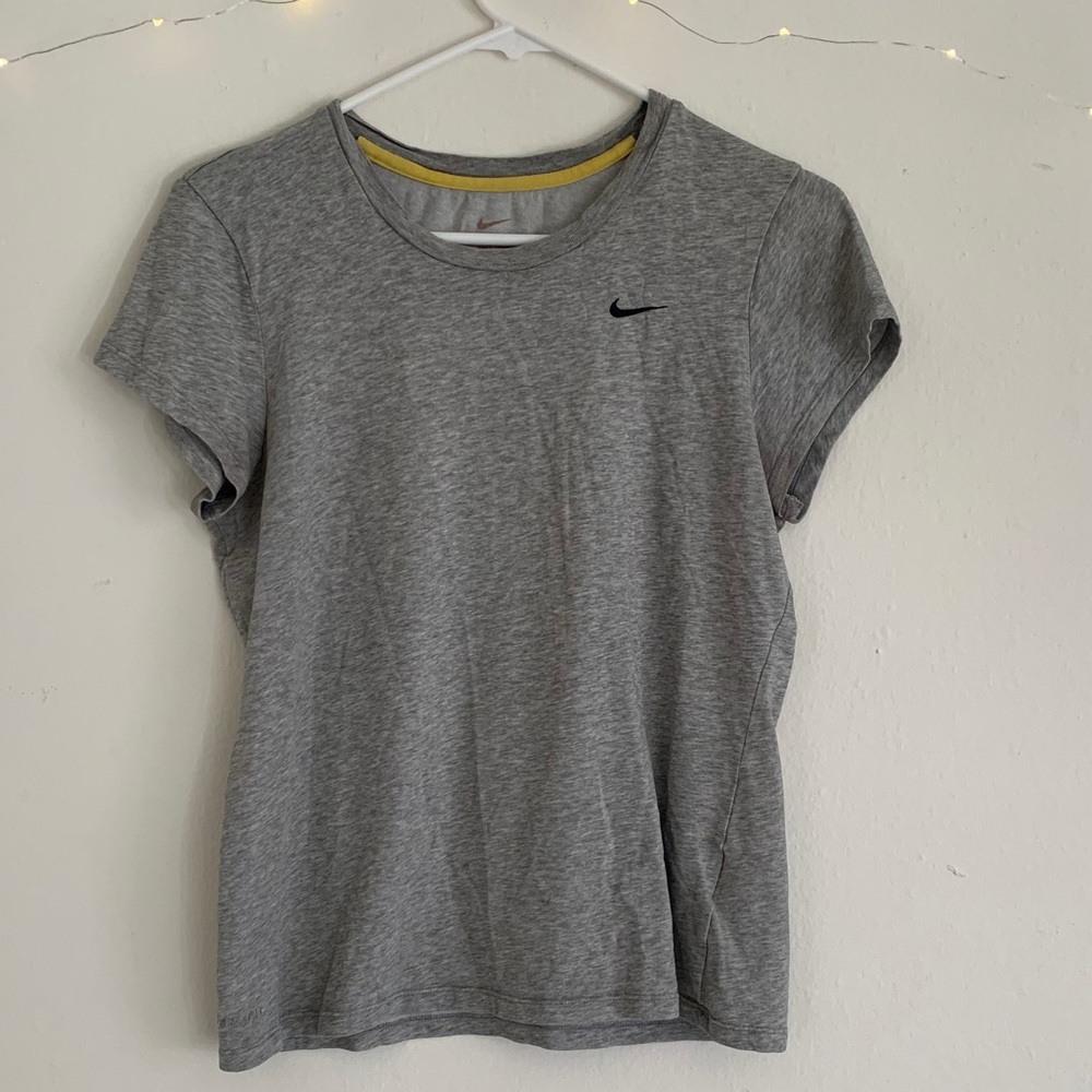 Nike top